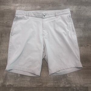 Lululemon ABC Classic Fit Shorts Golf Performance Light Gray Mens Sz. 33